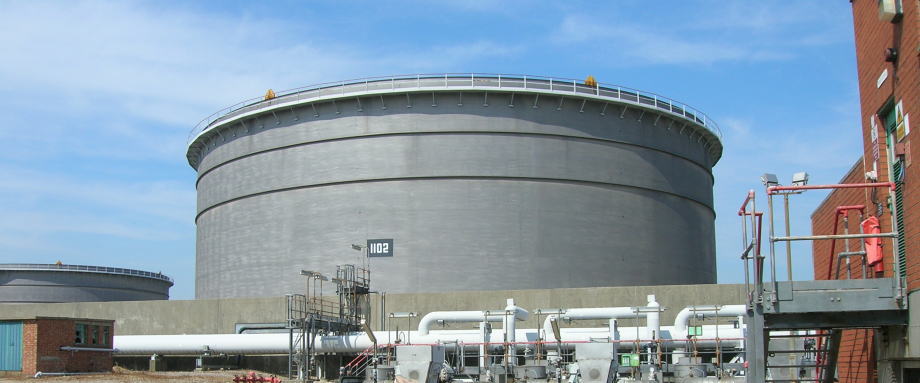 周四国际能源署(IEA)公布月度原油市场报告。IEA表示，最近几周，在历史性减产下，预计全球油市将有所改善，但人们仍担心可能出现第二波疫情感染。
