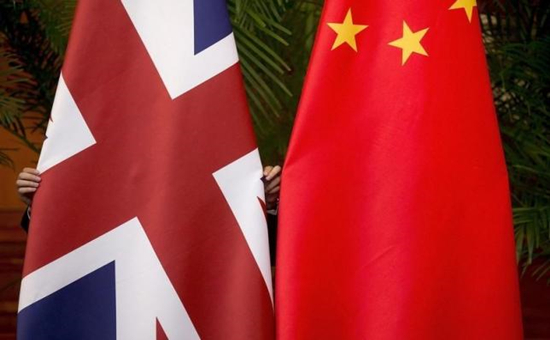 中国英国.jpg